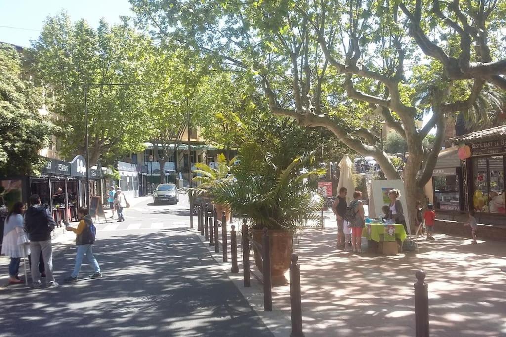 Studio 4 Pers Coeur Du Lavandou 5Mn A Pied Des Plages Le Lavandou Dış mekan fotoğraf